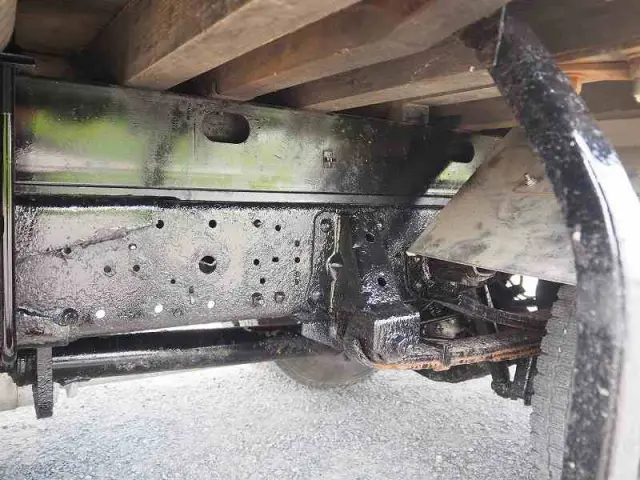 いすゞ エルフ PB-NKR81AR(2WD)の写真32