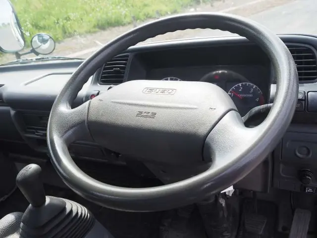 いすゞ エルフ PB-NKR81AR(2WD)の写真47