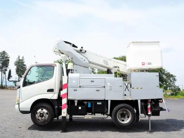 日野 デュトロ BDG-XZU304X(2WD)の写真2