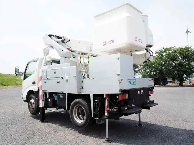 日野 デュトロ BDG-XZU304X(2WD)の写真3