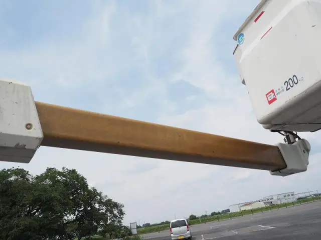 日野 デュトロ BDG-XZU304X(2WD)の写真17