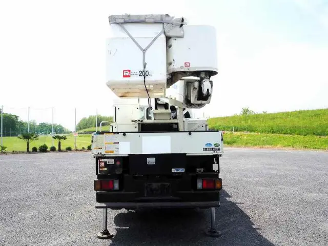 いすゞ エルフ TPG-NKS85AN(4WD)の写真4