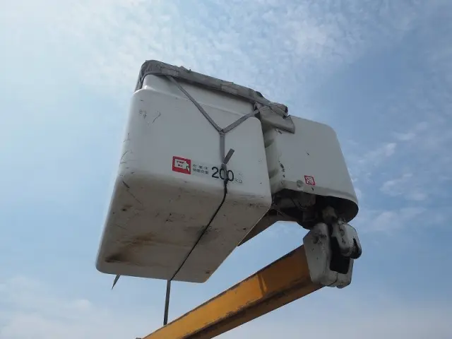 いすゞ エルフ TPG-NKS85AN(4WD)の写真20