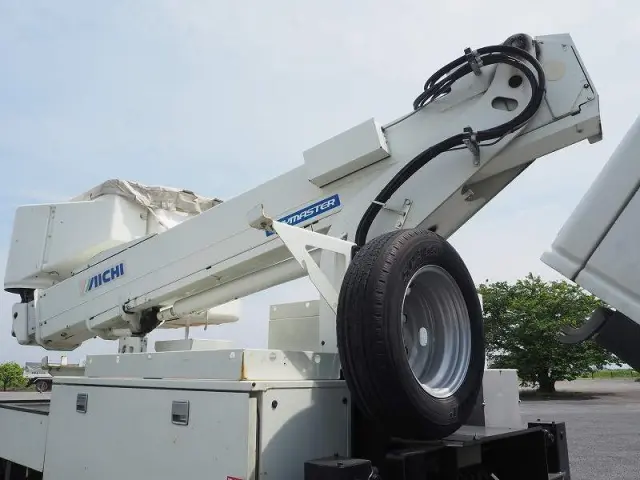 いすゞ エルフ TPG-NKS85AN(4WD)の写真39