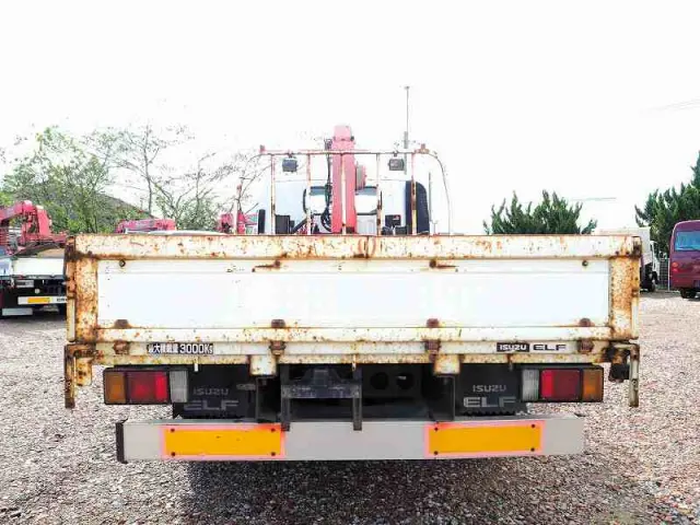 いすゞ エルフ BDG-NPS85AR(4WD)の写真4