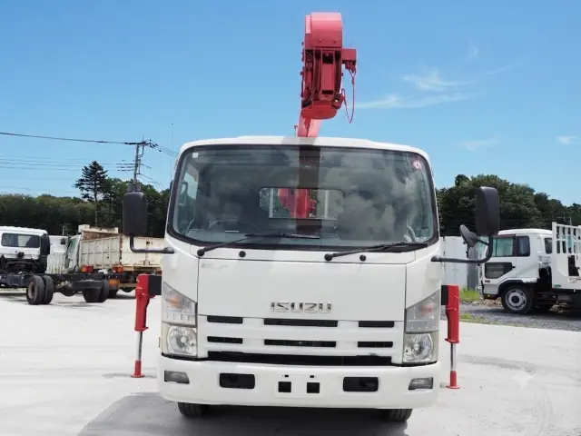いすゞ エルフ BDG-NPS85AR(4WD)の写真8