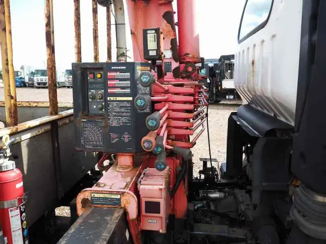 いすゞ エルフ BDG-NPS85AR(4WD)の写真10