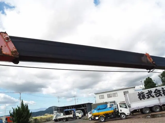 いすゞ エルフ BDG-NPS85AR(4WD)の写真17