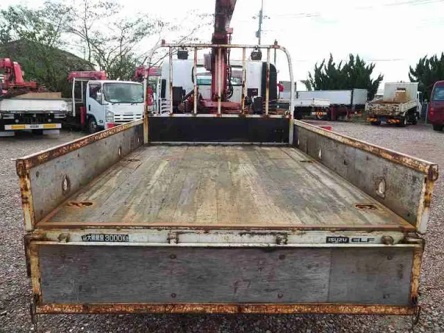 いすゞ エルフ BDG-NPS85AR(4WD)の写真21