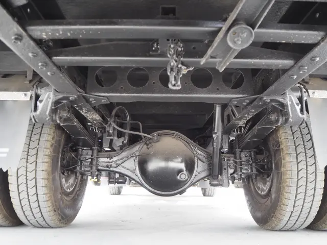 いすゞ エルフ BDG-NPS85AR(4WD)の写真29
