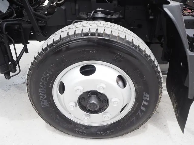 いすゞ エルフ BDG-NPS85AR(4WD)の写真35