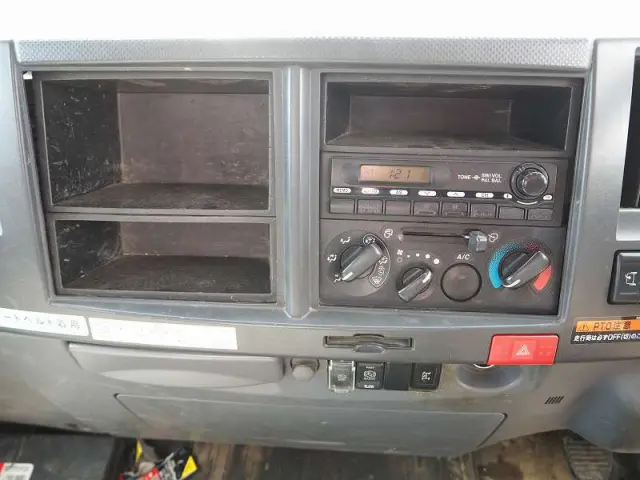 いすゞ エルフ BDG-NPS85AR(4WD)の写真46