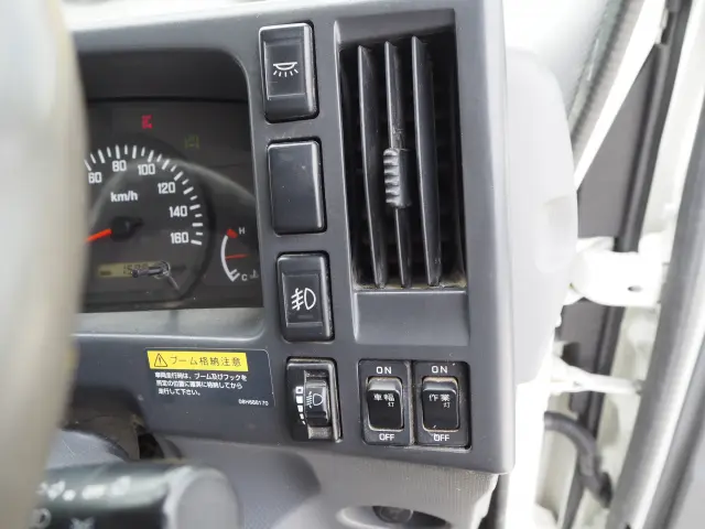 いすゞ エルフ BDG-NPS85AR(4WD)の写真49