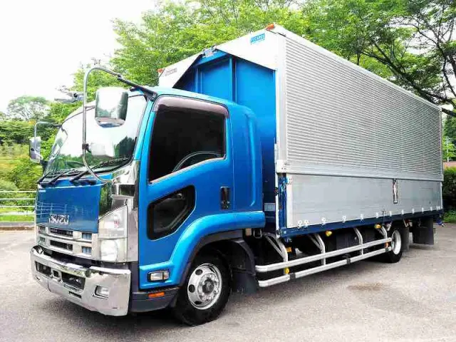 いすゞ フォワード TKG-FRR90T2(2WD)の写真1