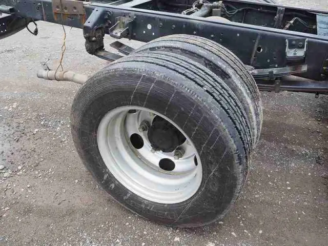 三菱 キャンター KK-FE82EE(2WD)の写真18