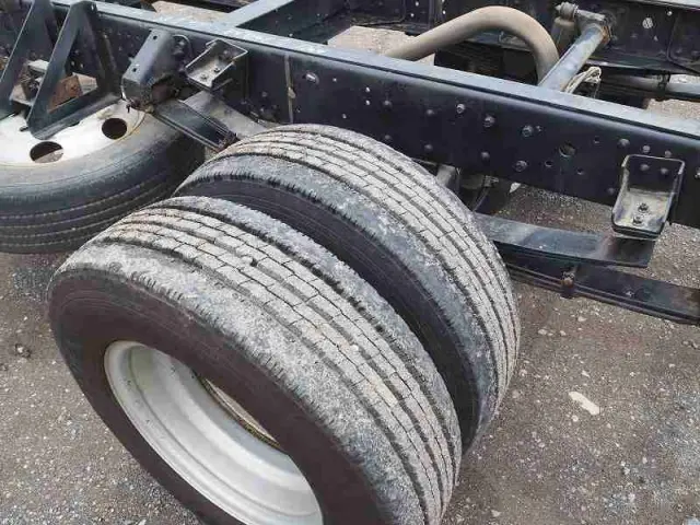 三菱 キャンター KK-FE82EE(2WD)の写真25