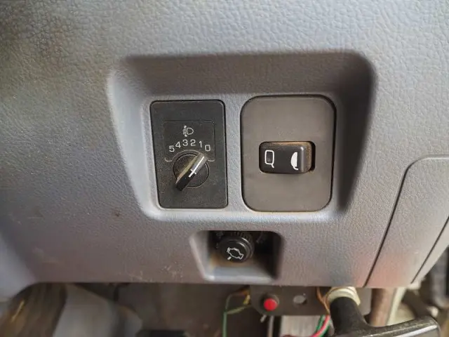 三菱 キャンター KK-FE82EE(2WD)の写真47