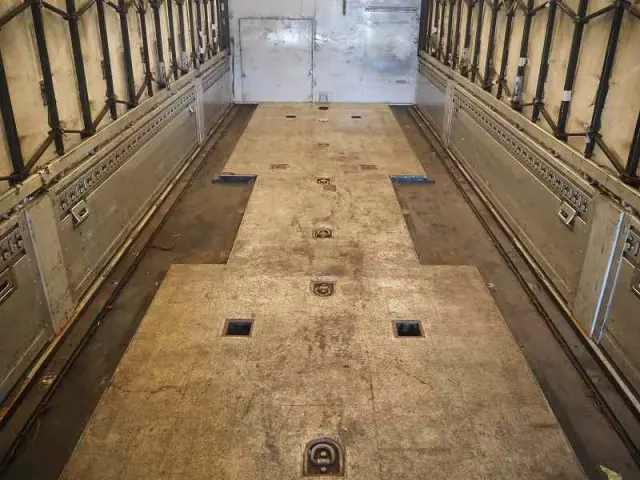 日野 プロフィア QKG-FW1EZBJ(8x4)の写真15