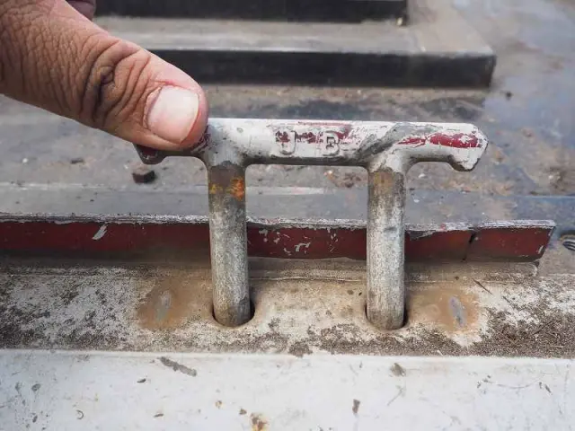 日野 プロフィア QKG-FW1EZBJ(8x4)の写真22