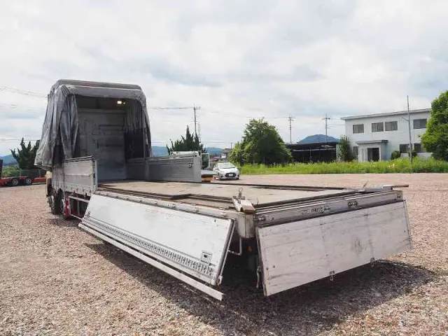 日野 プロフィア QKG-FW1EZBJ(8x4)の写真23