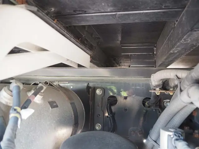 日野 プロフィア QKG-FW1EZBJ(8x4)の写真31