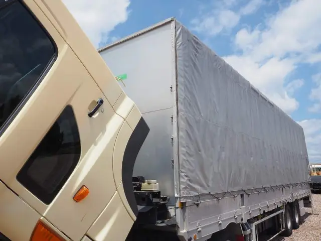 日野 プロフィア QKG-FW1EZBJ(8x4)の写真42