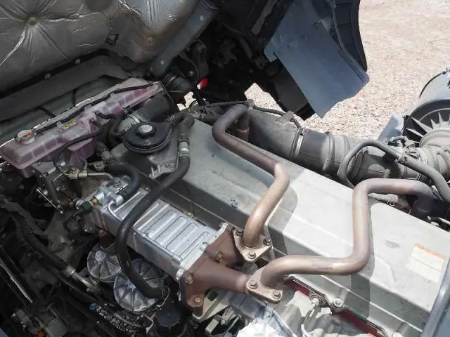 日野 プロフィア QKG-FW1EZBJ(8x4)の写真44