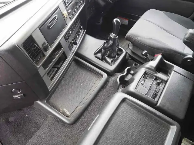 日野 プロフィア QKG-FW1EZBJ(8x4)の写真47