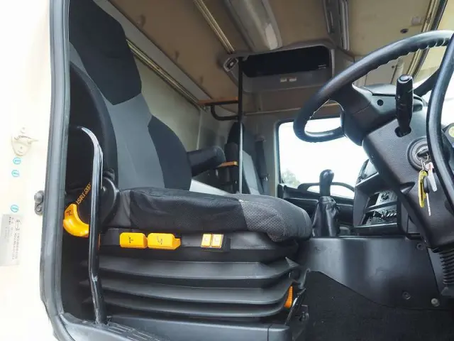 日野 プロフィア QKG-FW1EZBJ(8x4)の写真48