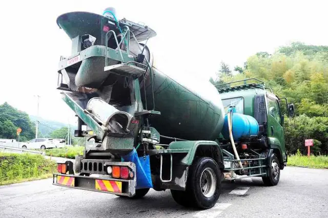 いすゞ フォワード SKG-FSR90S2(2WD)の写真5