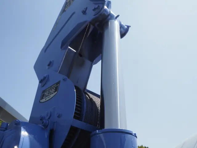 三菱 キャンター KK-FE83EEN(2WD)の写真12