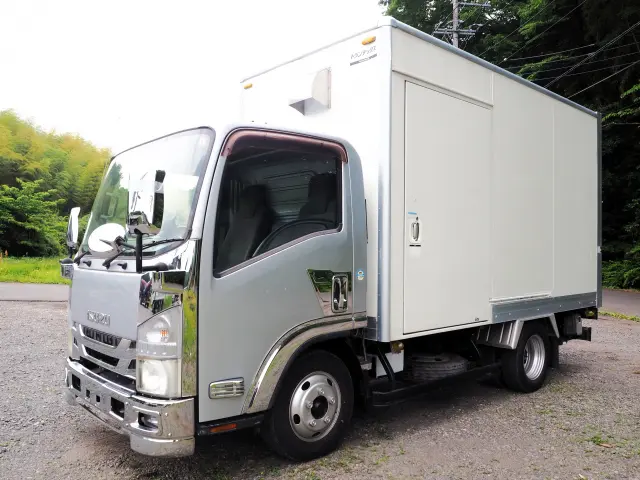 いすゞ エルフ TKG-NMR85N(2WD)の写真1