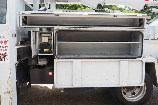 いすゞ エルフ SKG-NKR85YN(2WD)の写真13