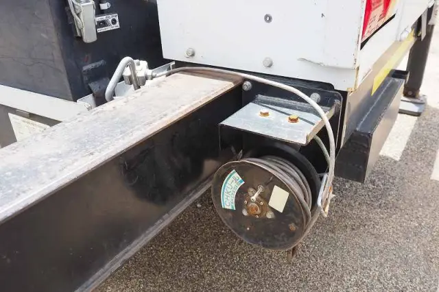 いすゞ エルフ SKG-NKR85YN(2WD)の写真15