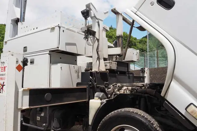 いすゞ エルフ SKG-NKR85YN(2WD)の写真42