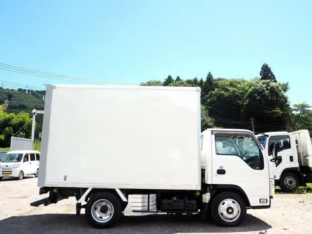 いすゞ エルフ TPG-NHS85AN(4WD)の写真6