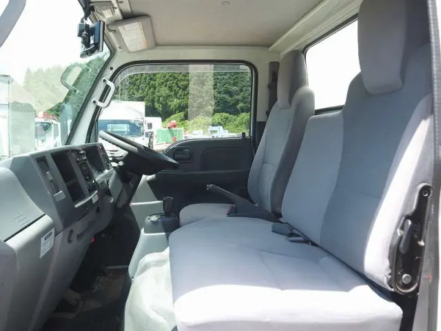 いすゞ エルフ TPG-NHS85AN(4WD)の写真41