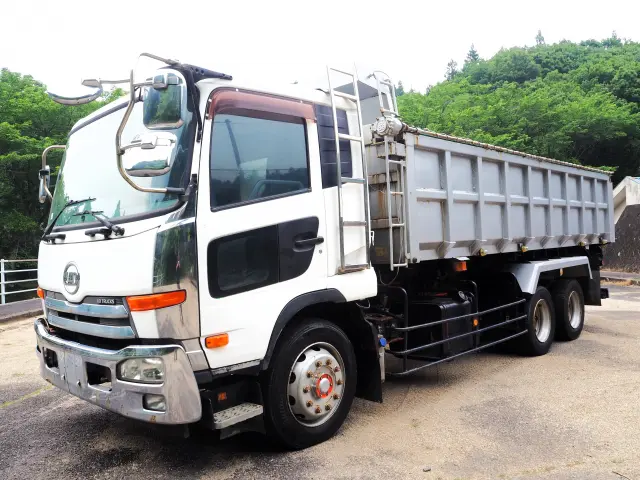 ＵＤ コンドル LDG-PW39L(6x4)の写真1