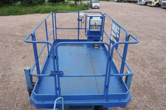 いすゞ エルフ TKG-NKR85AN(2WD)の写真26