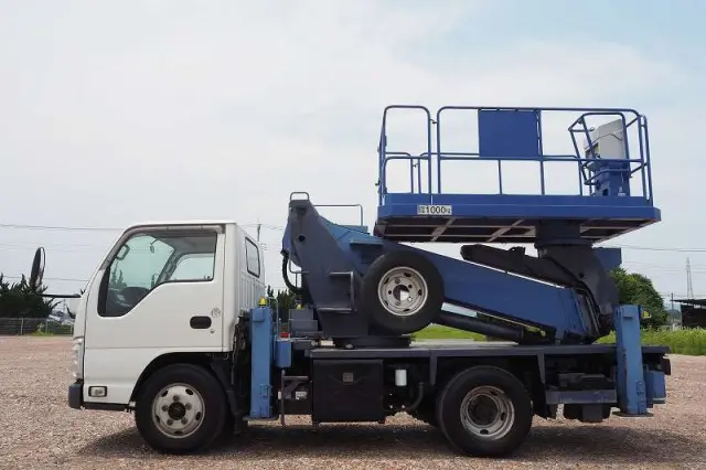 いすゞ エルフ TKG-NKR85AN(2WD)の写真31