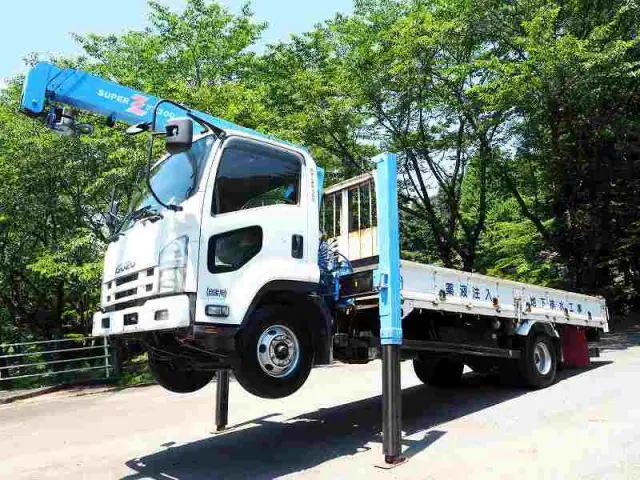いすゞ フォワード PKG-FRR90S2(2WD)の写真1