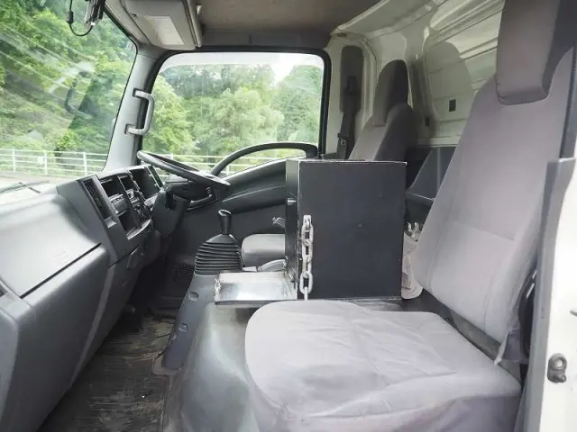 いすゞ エルフ TKG-NPR85AN(2WD)の写真41