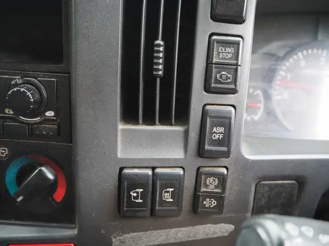 いすゞ エルフ TKG-NPR85AN(2WD)の写真47