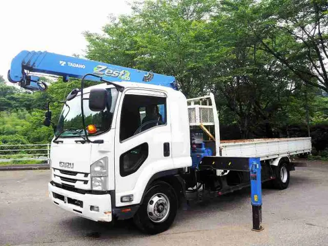 いすゞ フォワード TKG-FRR90S2(2WD)の写真1