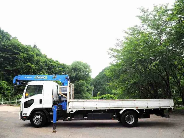 いすゞ フォワード TKG-FRR90S2(2WD)の写真2