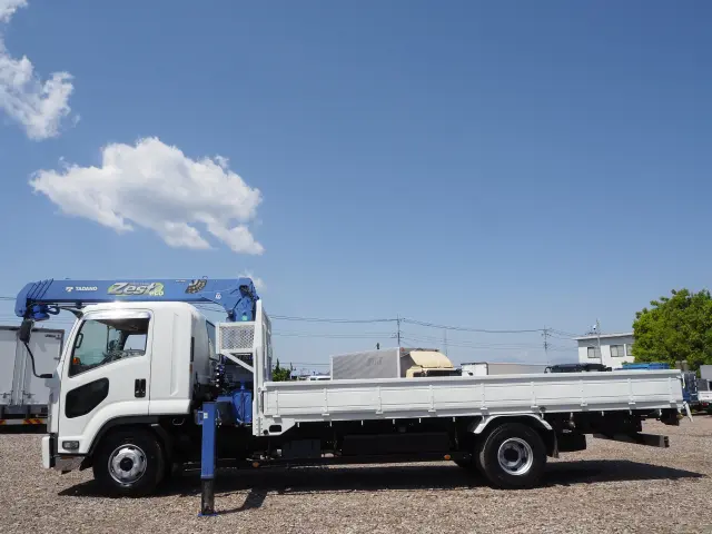 いすゞ フォワード TKG-FRR90S2(2WD)の写真2