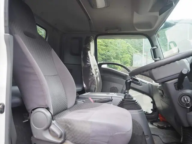 いすゞ フォワード TKG-FRR90S2(2WD)の写真44