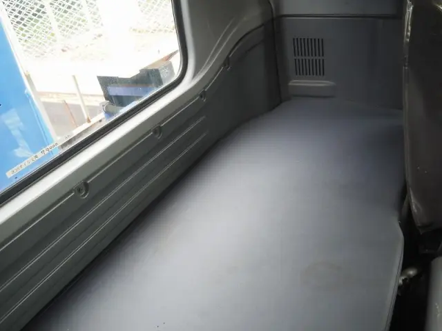 いすゞ フォワード TKG-FRR90S2(2WD)の写真45