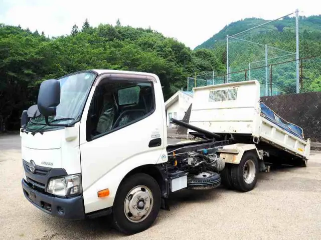 日野 デュトロ TKG-XZU620T(2WD)の写真1