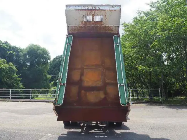 いすゞ フォワード SKG-FRR90S1(2WD)の写真12